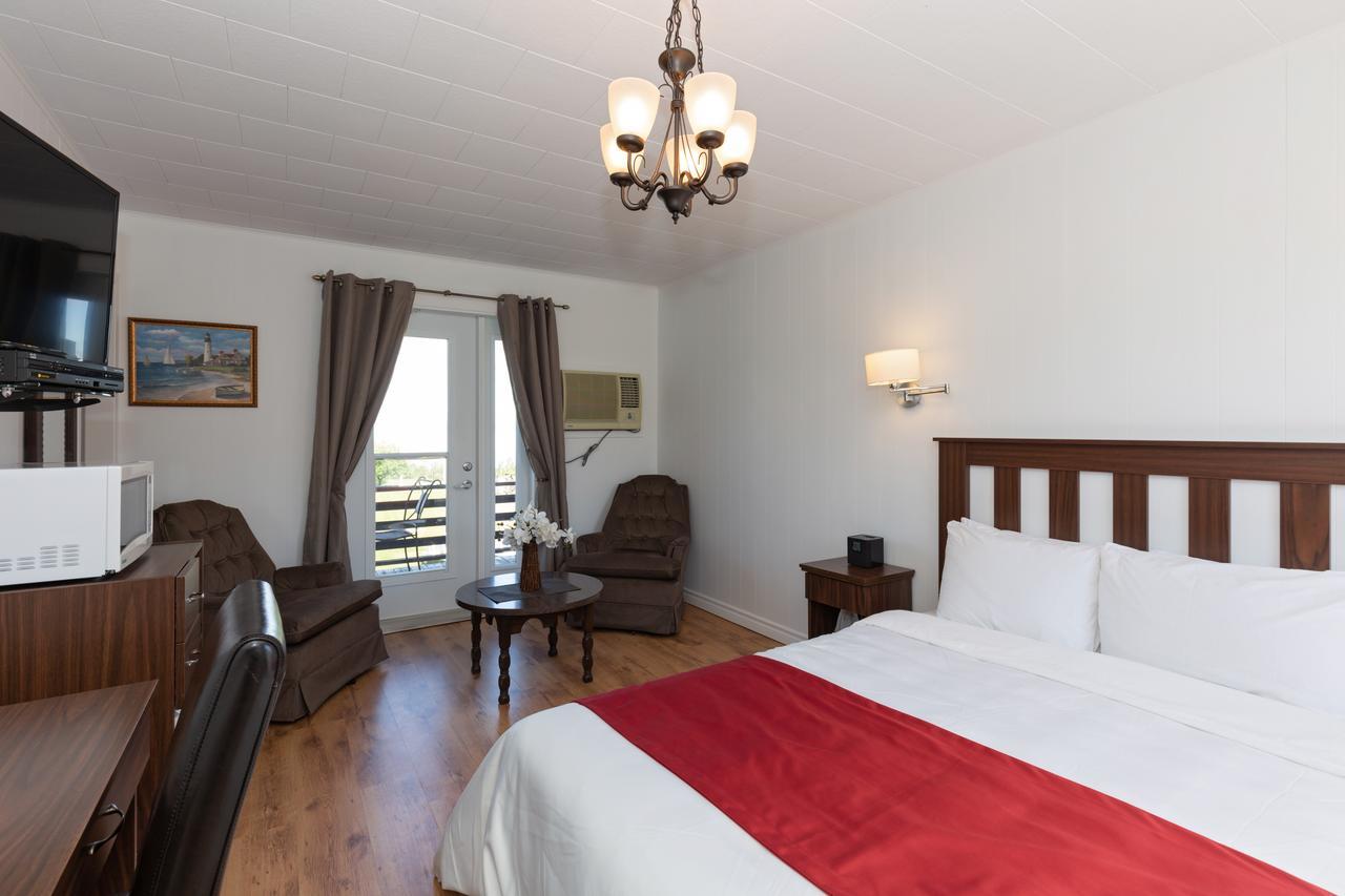 Motel Au Fleuve D'Argent รีวีแยร์-ดู-ลู ภายนอก รูปภาพ