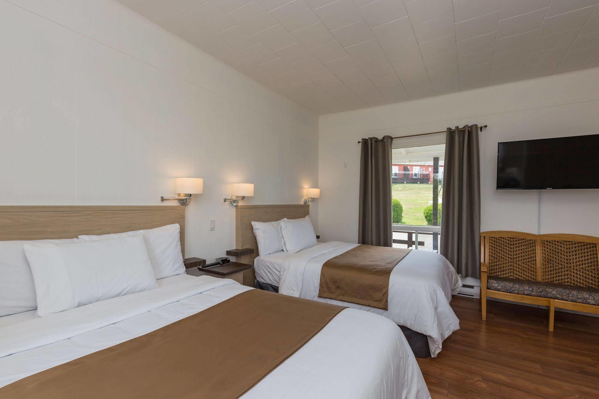 Motel Au Fleuve D'Argent รีวีแยร์-ดู-ลู ภายนอก รูปภาพ